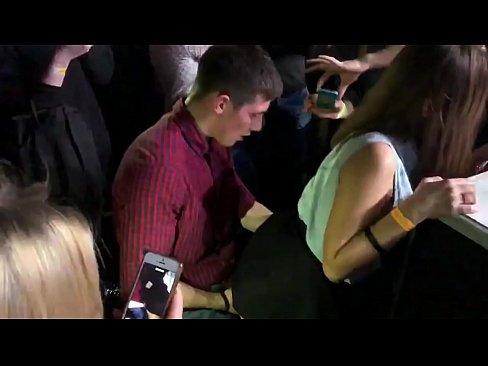 ❤️ Pravi seks v ruskem nočnem klubu. 18-letno rusko dekle v anusu in vagini zajebano v nočnem klubu Ruski pornič pri nas sl.villagesexvideos.ru ❤